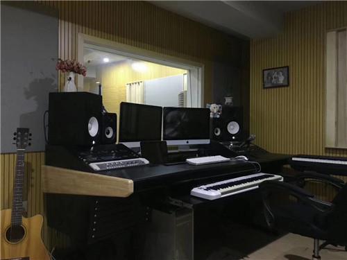 廣州錄音棚制作團(tuán)隊(duì) 專(zhuān)業(yè)錄音制作的藝術(shù)與科技融合